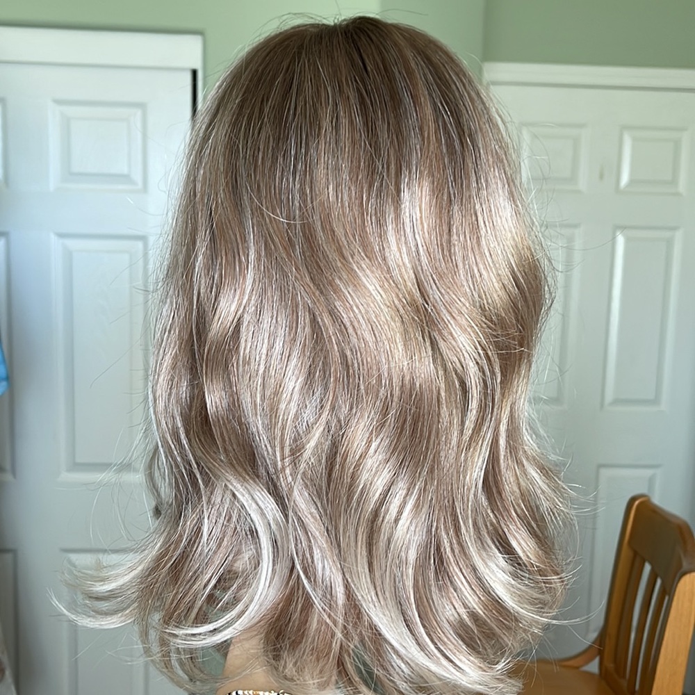Amore by Rene Of Paris RYDER Synthetic Wig Melted Marshmallow - Picture 4 of 8